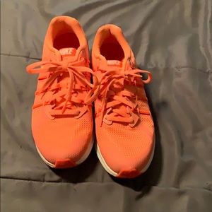 Woman’s Nike tennis shoe